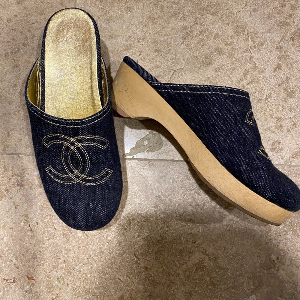 CHANEL Gold and dark Denim Mules - Picture 3 of 4